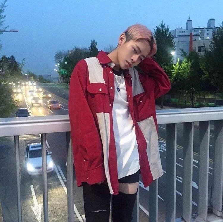 东冰世翔