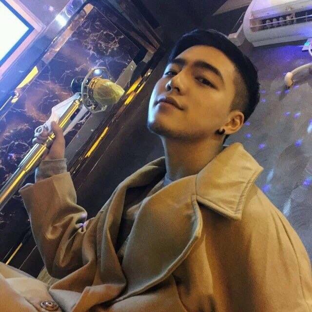 贺月峰珊