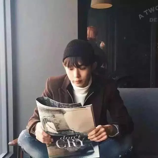 庾馥紫健