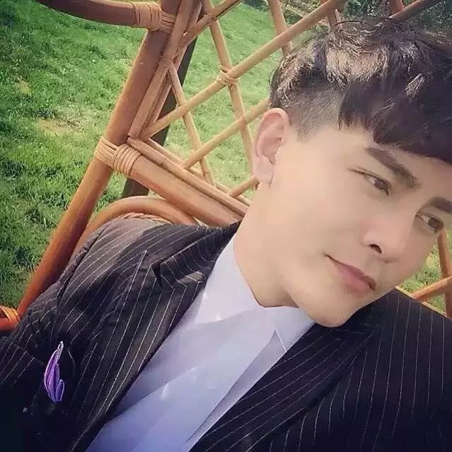 詹琳博弘