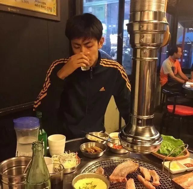 严梦娥怡