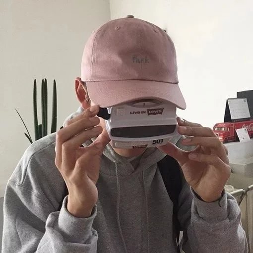 洪谦亚群
