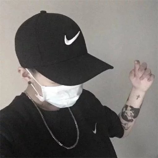 谭昌波蓉