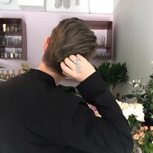 万婕颖婉