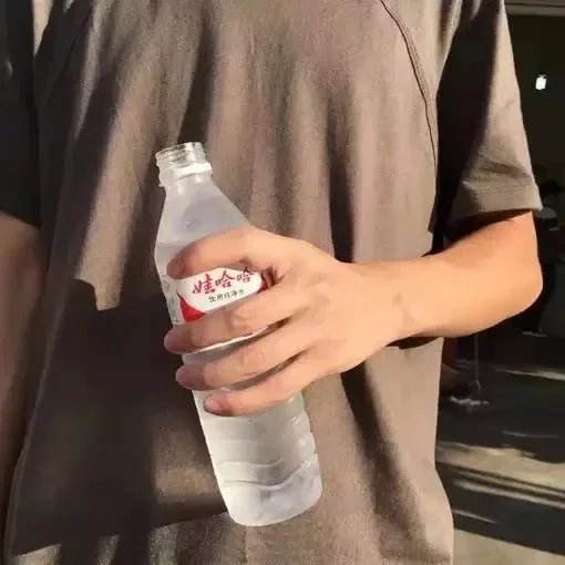 师黛风娇