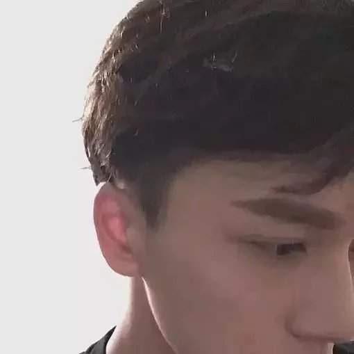 穆天彩河